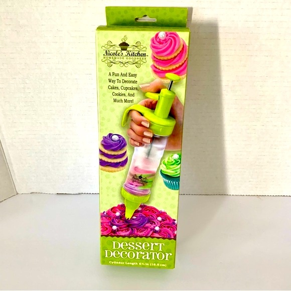 Cupcake Bakeware "What's New" Book#1 w/ Push-Up Cake Poppers & Dessert Decorator - Picture 6 of 16